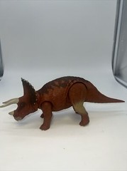 Jurassic World Triceratops Dinosaur Figure Mattel 2017 Roarivores