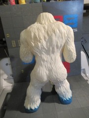 Abominable Snowman Giant 15.5 Inch Vinyl Yeti Figure 2015 Toys R Us Maidenhead.