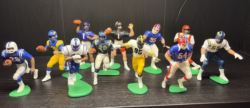 Lot Of 11 1995 & 1996 NFL Kenner Starting Lineup Figures (Lloyd, Seau, Faulk)