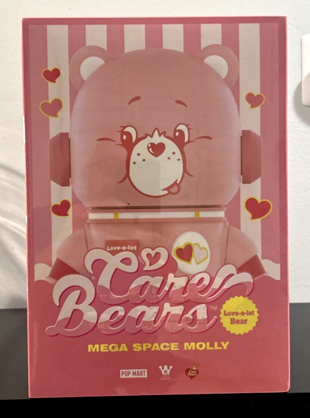 POP MART-Mega Space Molly 400% + 100% “Love A Lot” Pink Care Bear New!