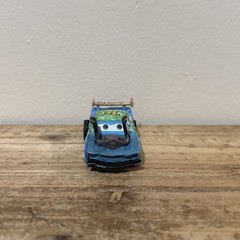 Disney Pixar Cars 3 Superfly #72 Demo Derby Missing 2 Rubber Tires Mattel