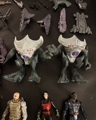 BIG Final Faction Action Figure & Accessories Lot Kharn Alien Hive, Weapons