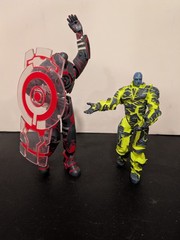 Disney Tron 2.0 IC Regular w/Shield & Thorne 7in. Action Figures NECA 2003