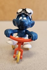Vintage 1980s Schleich Peyo SMURFS Bike TRICYCLE SMURF Figure