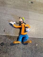 Disney Indonesia goofy toy figure