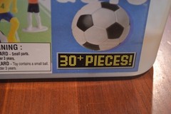 KASKEY KIDS SOCCER GUYS FIGURES TOY PLAYERS REFEREE 2 GOALS WITH CASE USA BRAZIL