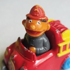 Lot of 3 Playskool 1980s Sesame Street diecast vehicles (wear and tear) H312