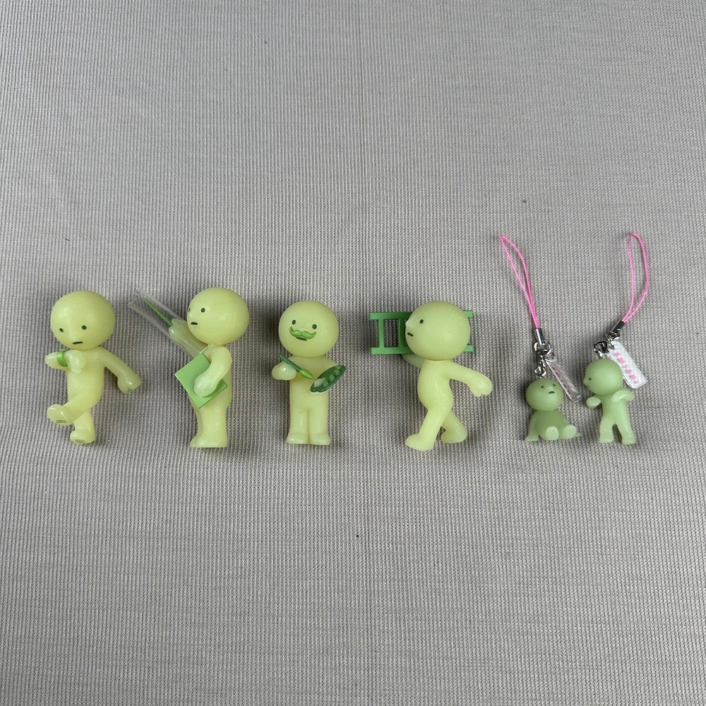 Smiski Glow In The Dark Mini Figure Lot of 6 Phone Strap Keychain Dreams