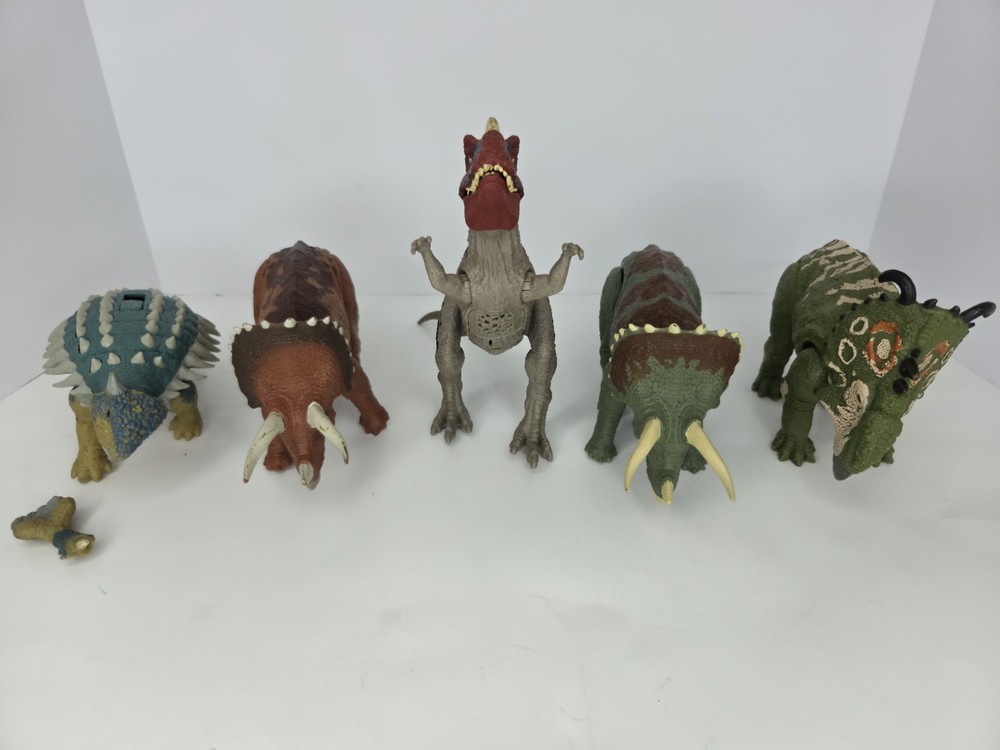 Lot Of 5 Jurassic World Dinosaurs Fallen Kingdom Triceratops CERATOSAURUS