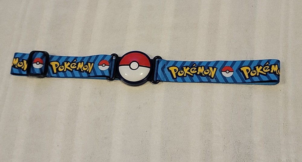 Pokemon Clip N Go with Empty Poke Ball Adjustable Belt with 2018 Nintendo Blue