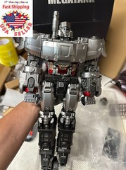 NEW IN BOX TRANSFORMER Megatank MT01B Monocrat Tank DECEPTICONS Mega Tron USA
