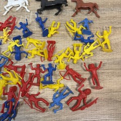 Vintage MPC Marx 1960’s Cowboys & Indians Huge Lot Plastic Toy Soldier lot 55mm