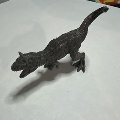Jurassic World Rebirth CAPTIVZ Smash N Hatch Rare Carnotaurus