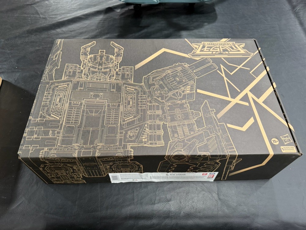 TRANSFORMERS BLACK ZARAK LEGACY TITAN CLASS NEW IN BOX