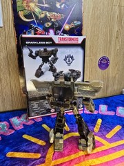 Transformers Toys Generations War for Cybertron Series-Inspired Deluxe Sparkless