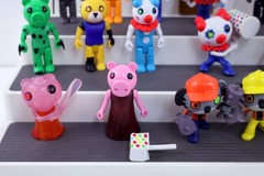 Lot of 18 Roblox Piggy Series 3″- 3.5″ Action Figures