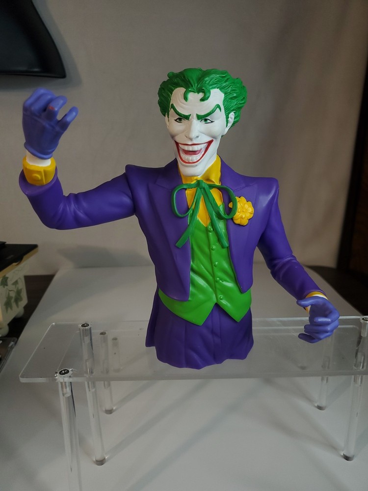 The Joker DC Comics Figurine Bank Monogram International Collectable Bank