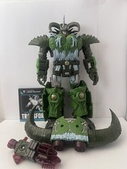 Transformers Age of the Primes The Thirteen Liege Maximo Leader Class