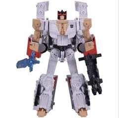 2022 Street Fighter II x Transformers – Optimus Prime (RYU) vs Megatron (BISON)
