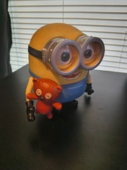 Thinkway Toys Squeezeable Talking Despicable Me Minion Bob 7″ – TESTED & WORKS