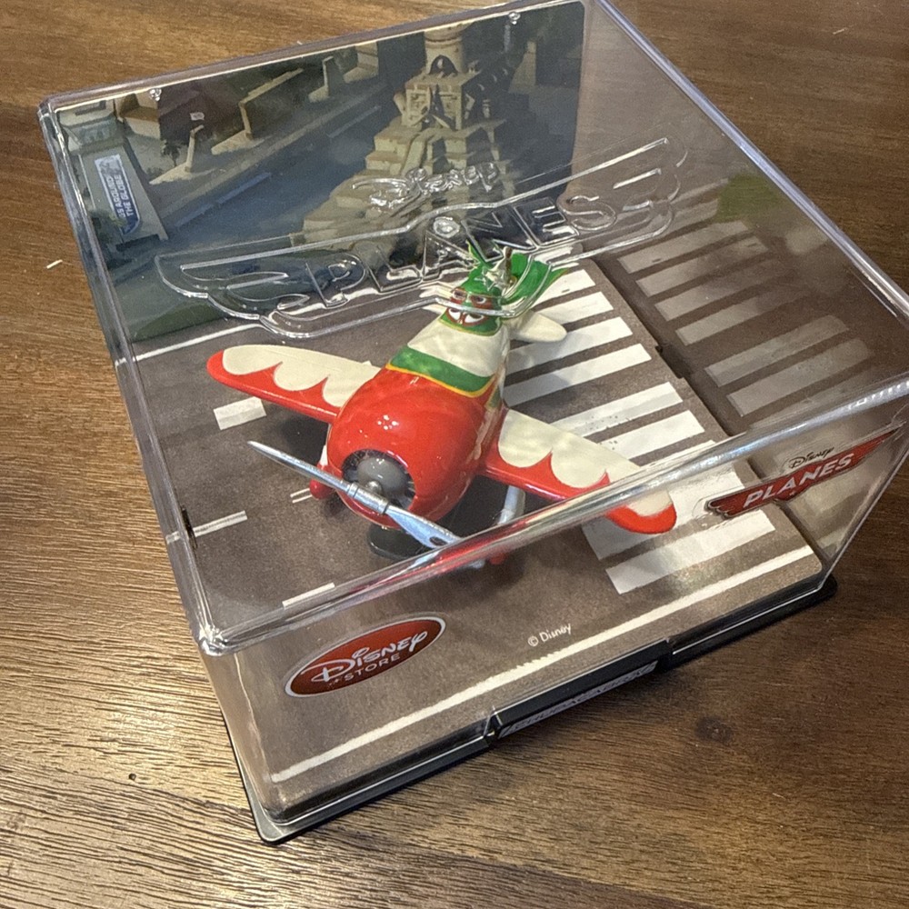 Disney Store Exclusive Planes El Chupacabra With Case, Perfect, Pixar, 1:43