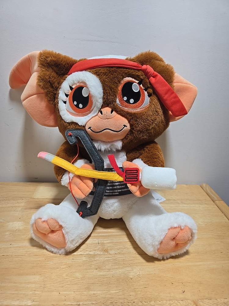 KidRobot Gremlins 14″ Stylized Hug Me Gizmo