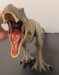2 -Mattel Jurassic Park Tyrannosaurus Rex 22″ 1- Walking/Sound Unbranded