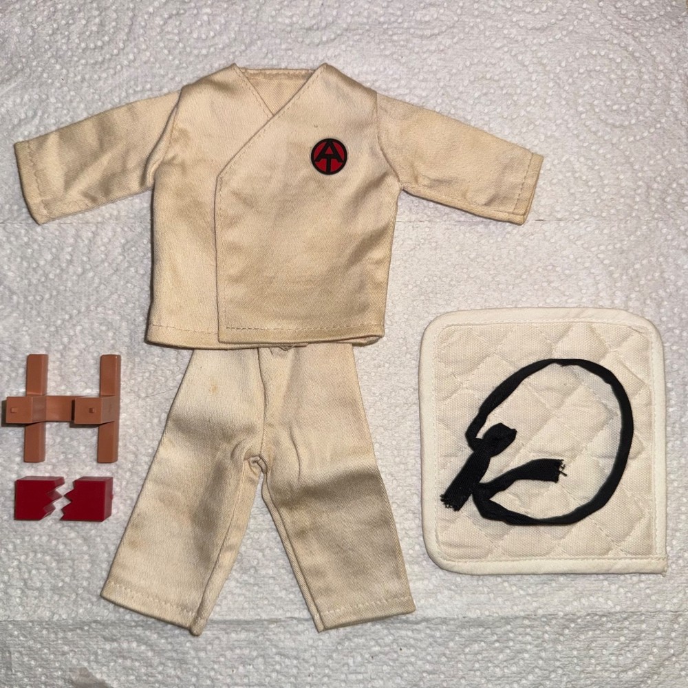 Rare 1970s Hasbro GI Joe Adventure Team Tan Karate Set – GC – BUY IT NOW!!!