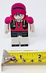 Roblox 2.75″ figure Top Runway Model white black w/ pink hair Jazwares