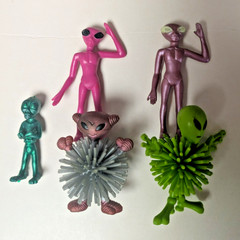 Lot 15 Vintage Mini Alien Figurine Toys 1″ – 3.5″