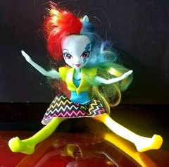 2012 Hasbro My Little Pony Equestria Girls Rainbow Dash Doll