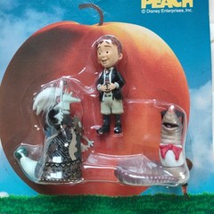 James and the Giant Peach PVC Figurine Collection James Earthworm Glowworm