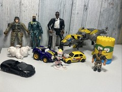 Mixed Lot of Toys, cars and Action Figures 3 Lbs. 40 toys no doubles