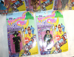 (5) 1988 WIZARD OF OZ FIGURES ON UNOPENED CARDS-HONG KONG