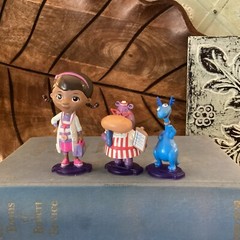 Disney Doc McStuffins Collectible Toy Figures – Dottie Stuffy Hallie