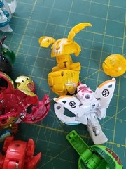 Huge Lot of 20+ Bakugan Battle figures Bundle Mixed Set “SEE PHOTOS”