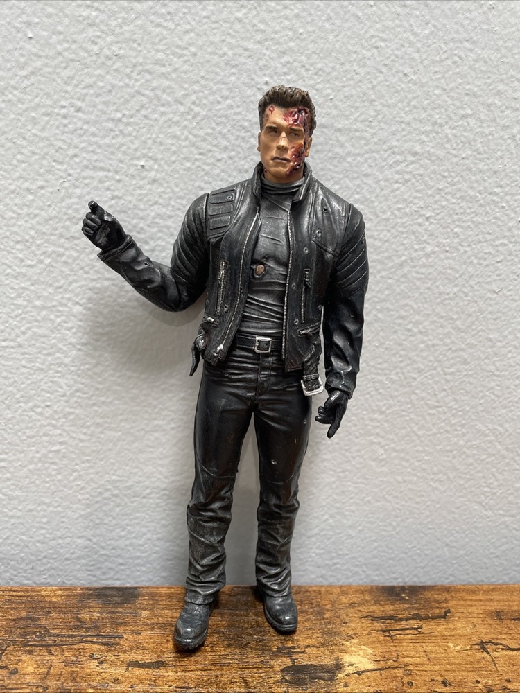 Terminator T-800 Figure Arnold Schwarzenegger Action figure 7”