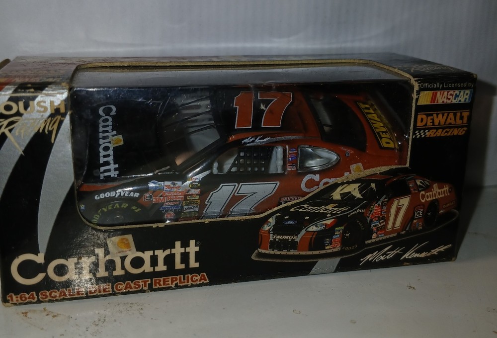 Racing Collectables Matt Kenseth #17 Carhartt NASCAR 1:64 Scale Stock Car Mip