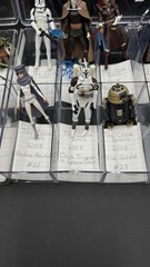 Star Wars Clone Wars 2008 Lot 21 Figures Loose w/ Accessories in Display Cases