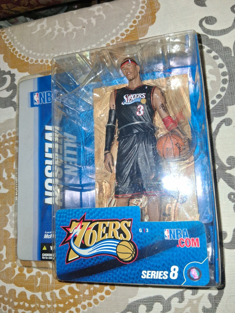 McFarlane NBA ALLEN IVERSON BLACK JERSEY VARIANT Figure Series 8 2005