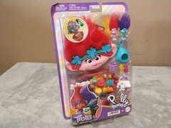 Polly Pocket DreamWorks Trolls Compact Playset With Poppy & Branch