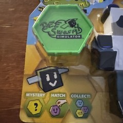 Bee Swarm Simulator Panda Bear Figure & Mystery Honeycomb by Roblox New Sealed
