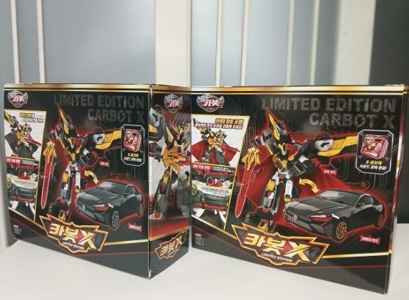 2026Hello Carbot The Braves CARBOT X Black Limited & Cape Transformer Robot Toy