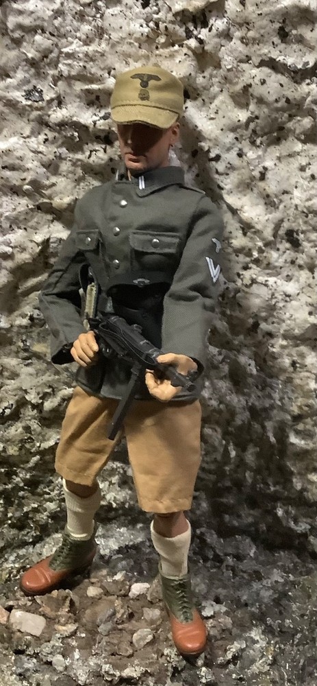 1/6 BBi/Dragon 1st Waffen SS Tropical Trooper w/MP40 SMG Italy 1943-44