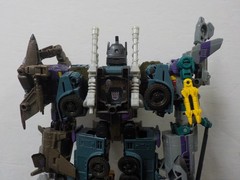 G529 Transformers Unite Warriors/Combiner Wars UW-07 Bruticus -foot