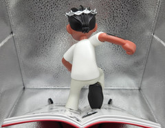 THE CANVAS DON – KENDRICK LAMAR – “THE CROWN” – RARE VINYL FIGURE – PLEASE READ!