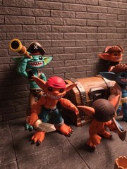 Custom Plundering Lot of 5 Lone Coconut