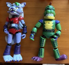 FNAF Action Figures Five Nights at Freddy’s Lot of 11 (2 for parts) & Foam Bear