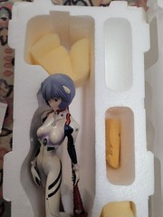 Rei Ayanami Spear of Longinus (Cold Cast) – Evangelion – Kaiyodo 1/8 -(OPEN-BOX)