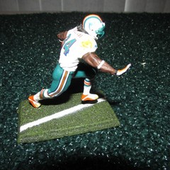 McFarlane 2004 Ricky Williams NFL Miami Dolphins 3″ Figure (open/loose)